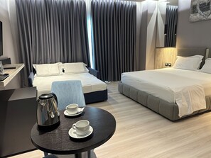 Family Room, 1 Bedroom | Egyptian cotton sheets, premium bedding, minibar, soundproofing