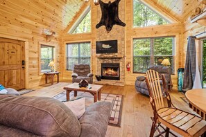 Smart TV, fireplace