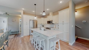 4 bedrooms - Mimi s Cottage - Walk to Pools and Beach 13 (Osoyoos)