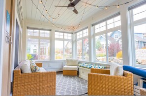 4 bedrooms - Mimi s Cottage - Walk to Pools and Beach 13 (Osoyoos)