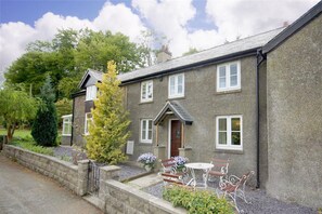 Exterior - Ty Canol Pont y Garth (Llanrwst)