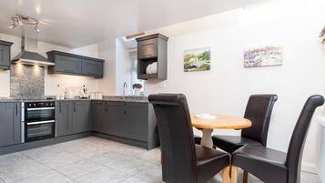 Fridge, oven, dishwasher, toaster