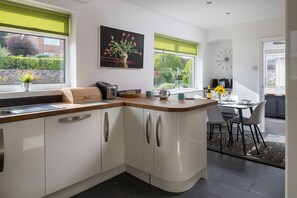 Dishwasher, highchair