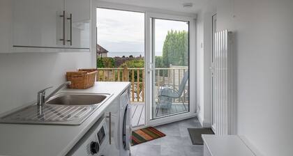 Awel Fryn - Three Bedroom Cottage, Sleeps 6