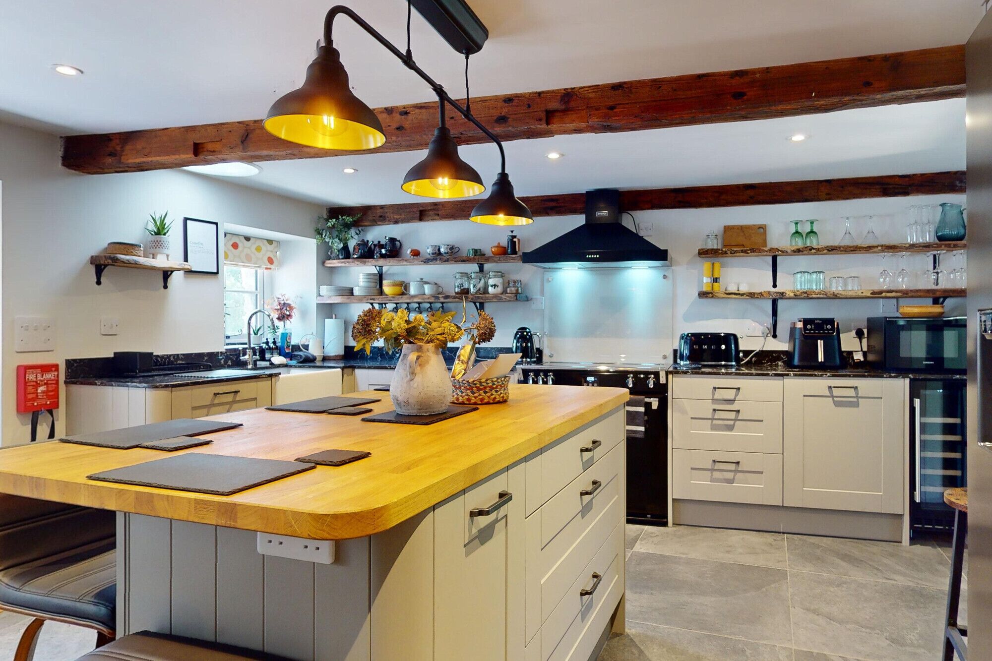 Fridge, microwave, oven, dishwasher