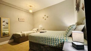 Blackout curtains, iron/ironing board, free WiFi - Le Papillon Hotel Blackpool (Blackpool)