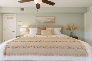 4 habitaciones, tabla de planchar con plancha, cuna de viaje y wifi