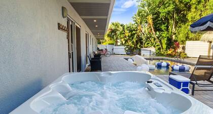 Heated Salt Pool, Steps to Beach, Hot Tub, Games