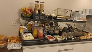 Desayuno estilo bufé