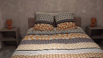 1 bedroom, free WiFi, bed sheets