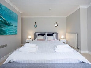 1 habitación, escritorio, tabla de planchar con plancha y wifi gratis