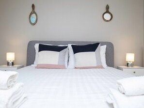 1 habitación, escritorio, tabla de planchar con plancha y wifi gratis 