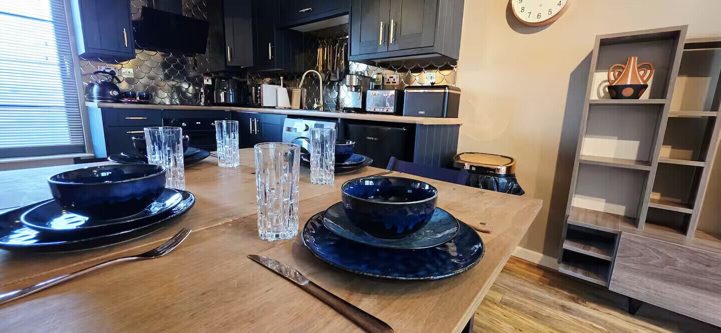 Fridge, microwave, oven, cookware/dishes/utensils