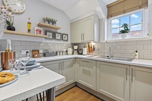 Fridge, oven, dishwasher, toaster