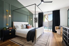 4 bedrooms, desk, iron/ironing board, travel cot - No Tax! Gorgeous BRAND NEW Remodel! 1-Story, HeatedPool, HotTub, BBQ, PuttingGrn (Scottsdale)