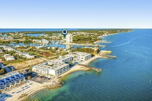 On the beach - Cozy home with water access, private pool, dock, wifi, central a/c, balcony (Marathon)