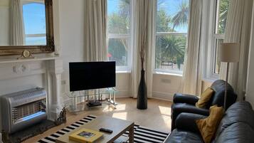 Smart TV, DVD player, books