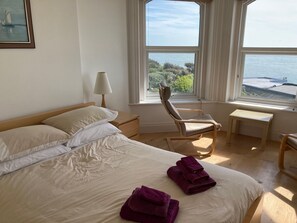 5 chambres, fer et planche à repasser, lit parapluie, Wi-Fi gratuit