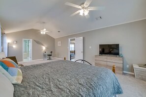 3 bedrooms, iron/ironing board, Internet, bed sheets