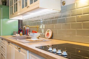 Oven, dishwasher, coffee/tea maker, high chair - Villa MAVRA with private pool (Risika)