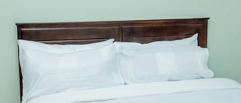 1 slaapkamer, een strijkplank/strijkijzer, wifi, beddengoed