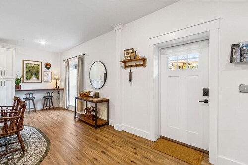 #E Doe Run Inn - DT - Short Walk to Waterfront