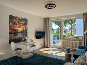 Deluxe Studio | Blackout drapes, soundproofing, free WiFi - Ankerherz Gäste-Appartements (Hamburg)