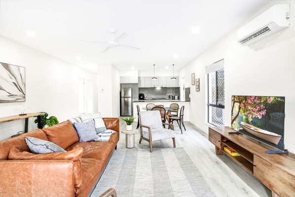 Smart TV, books, offices
