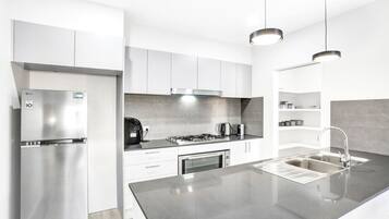 Fridge, microwave, oven, stovetop