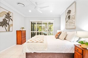 5 bedrooms, iron/ironing board, travel cot, WiFi