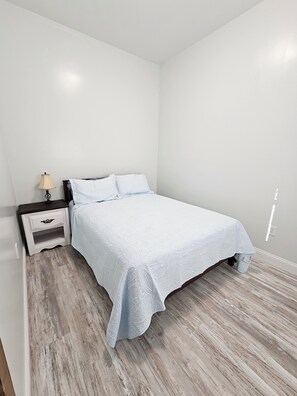 2 soverom, wi-fi (inkludert) og sengetøy