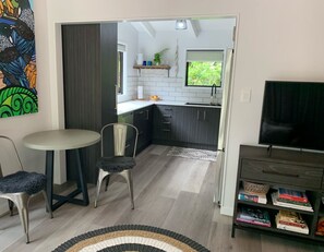 Coffee/tea maker, fridge, oven, stovetop - Tui Cottage -  Walk to Onetangi Beach (Waiheke Island)