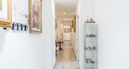 The Phoenix Suites, within walking distance of downtown and the Korian and 2 km walk to the sea