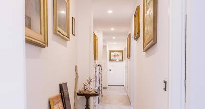 The Phoenix Suites, within walking distance of downtown and the Korian and 2 km walk to the sea