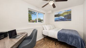 House, Multiple Beds, Balcony, Garden View (1119 S Edinburgh Drive) | 5 bedrooms, individually decorated, individually furnished, desk