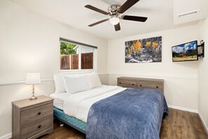 House, Multiple Beds, Balcony, Garden View (1119 S Edinburgh Drive) | 5 bedrooms, individually decorated, individually furnished, desk - Rmnp Retreat - Group-friendly Home Near Estes Park (Loveland)