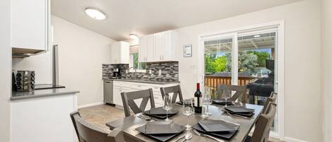 House, Multiple Beds, Balcony, Garden View (1119 S Edinburgh Drive) | Dining