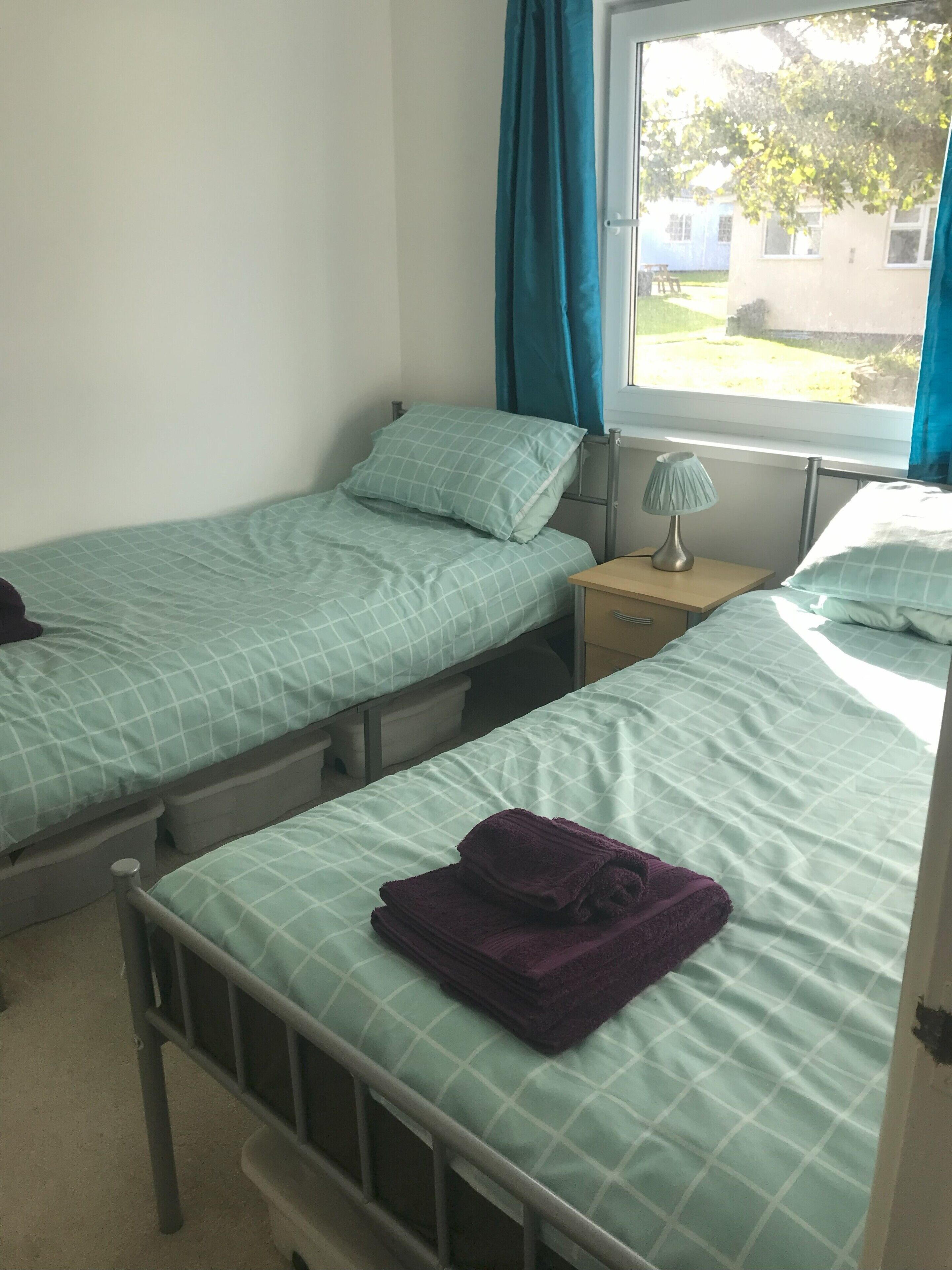 2 habitaciones, wifi gratis y ropa de cama 