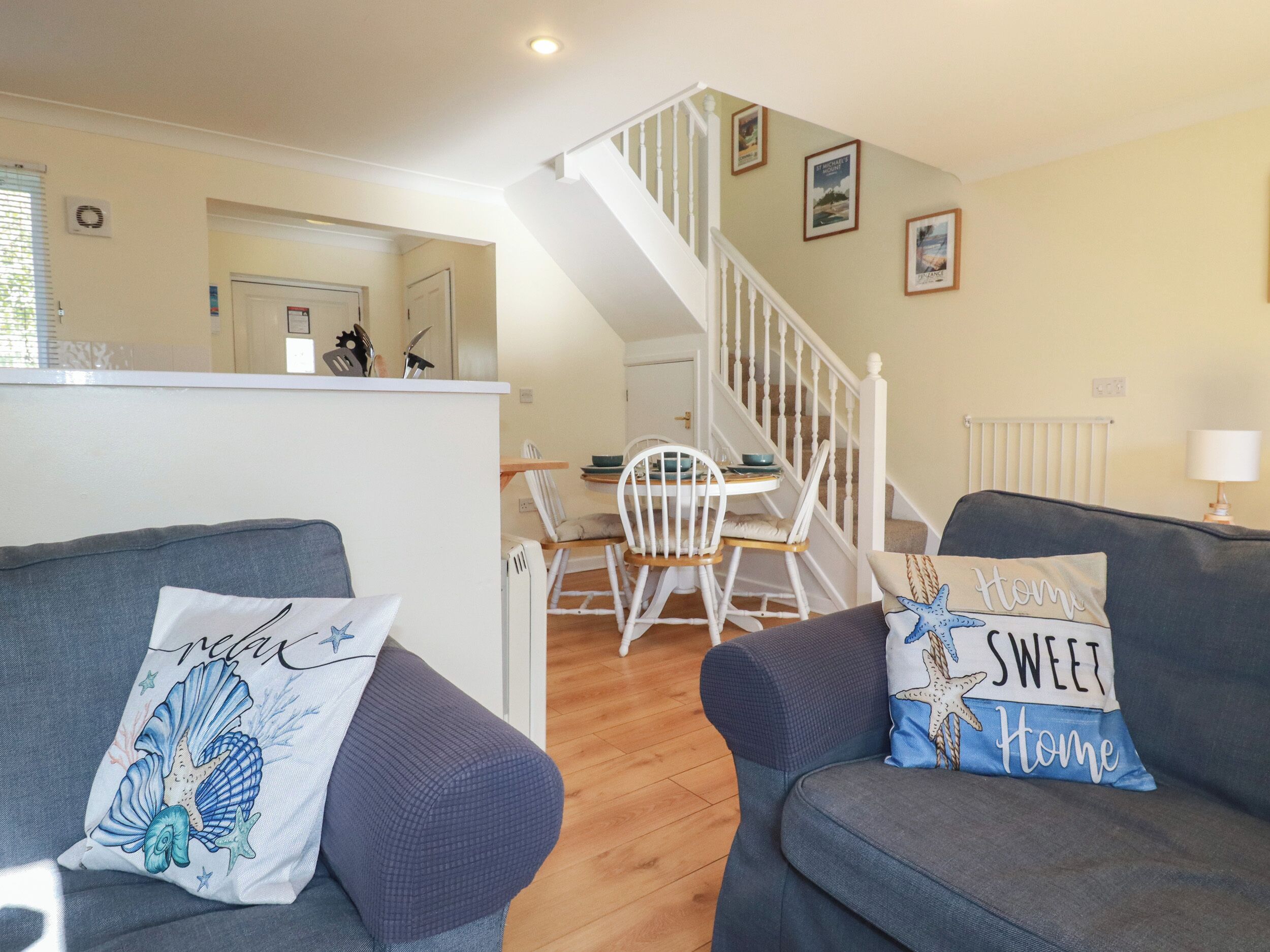 Coombe Cottage, Pet Friendly, Country Holiday Cottage In Falmouth - Falmouth