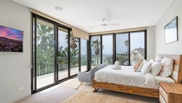 5 habitaciones, tabla de planchar con plancha y cuna de viaje