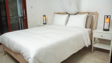 1 chambre, fer et planche à repasser, Wi-Fi, draps fournis