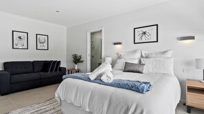 2 bedrooms, iron/ironing board, WiFi, bed sheets