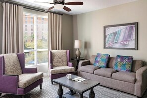 Smart-TV, videospill, DVD-spiller og fotballspill