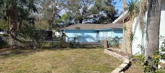 New Fall '24. Captains Quarters III 3br 3 ba, Sleeps 8, Beaches. Spacious, Clean