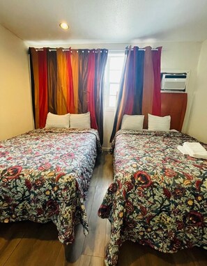 Basic Double or Twin Room | Free WiFi - Miami Springs Inn (Miami Springs)