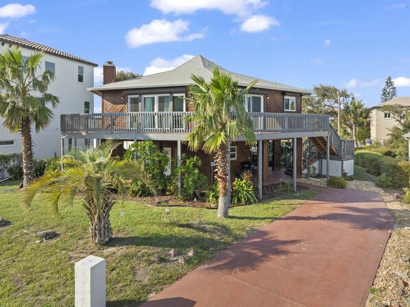 Exterior - The Octagon Beach House - 3Min Walk to the Sand (Palm Coast)