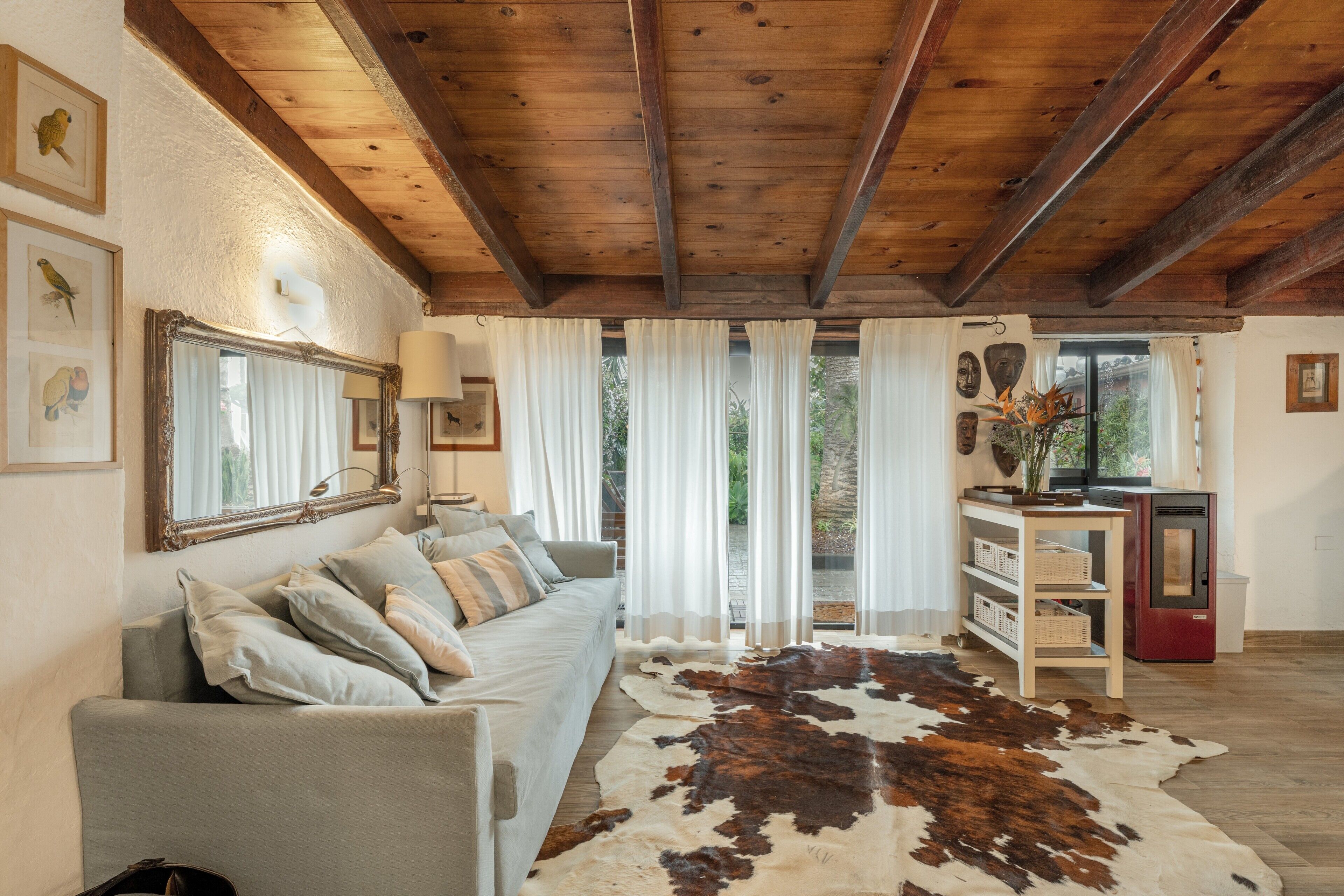 TV, fireplace, DVD player, stereo