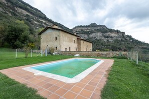 Pool - Country House 'Mas Vinyoles' with Mountain View, Private Pool and Wi-Fi (Centelles)