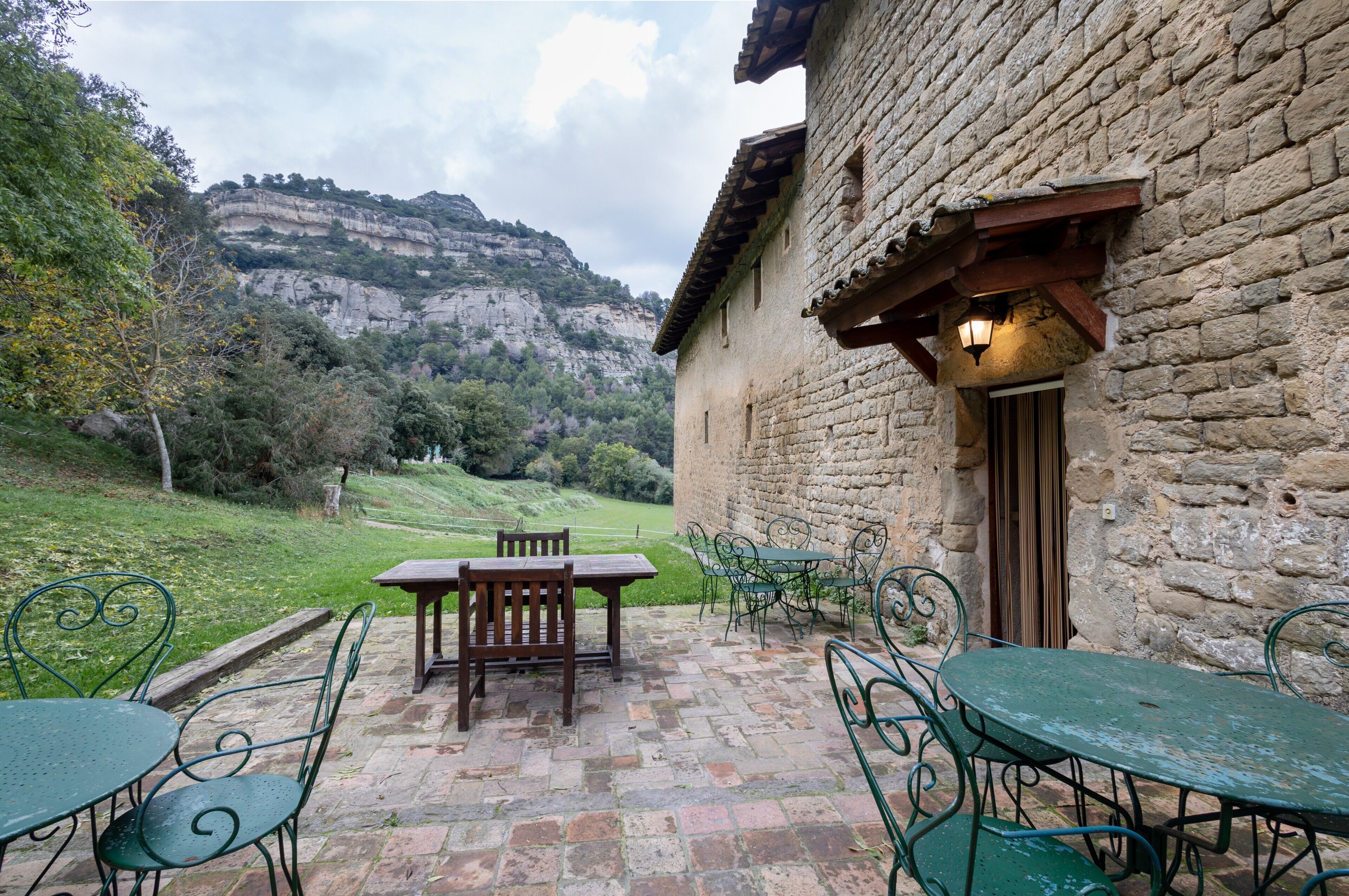 屋外ダイニングエリア