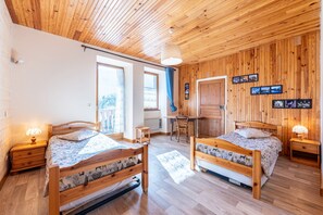 3 habitaciones y tabla de planchar con plancha 